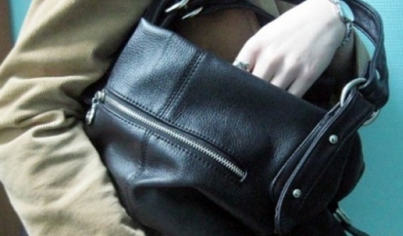 Գողություն` մատնահարդարման կենտրոնում. Տեսախցիկը ֆիքսել է պահը