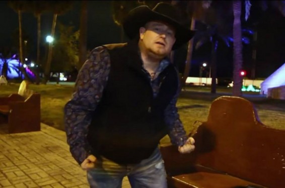 ԱՄՆ-ում տեսահոլովակի նկարահանման ժամանակ երգիչը պատահաբար կրակել է ինքն իրեն