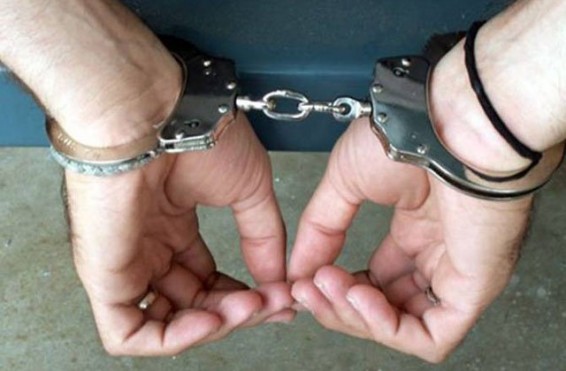 Առանձնապես խոշոր չափերով կաշառք ստանալու համար Գյումրիում դպրոցի տնօրեն է ձերբակալվել