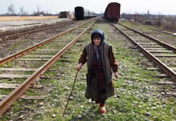 Չկա տուն, որ փամփուշտի հետք չունենա. The Guardian-ի անդրադարձը սահմանամերձ Մովսես գյուղին