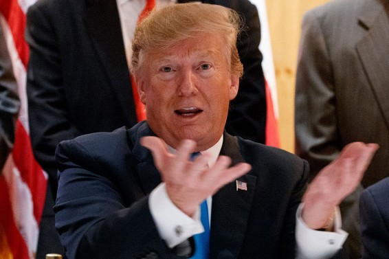 Դոնալդ Թրամփը Ջոն Քերիին Իրանի հետ ապօրինի կապերի մեջ է կասկածում