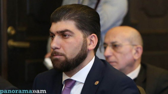 Давид Санасарян – сотрудникам ГКС Армении: Общественность вскоре убедится в моей невиновности