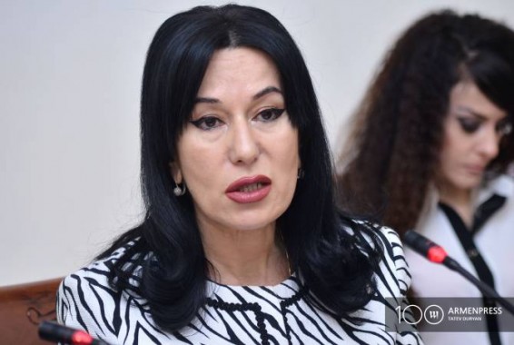 Наира Зограбян собирается присутствовать на заседаниях Совета старейшин Еревана