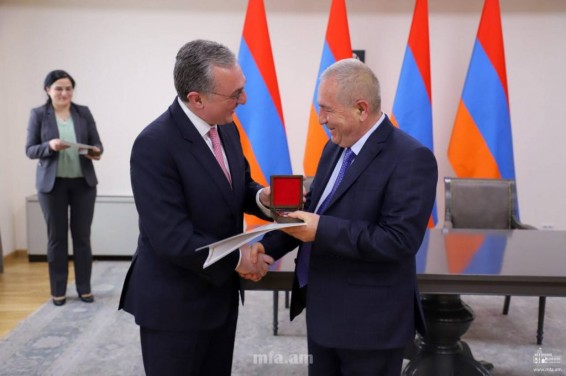 ԱԳ նախարար Մնացականյանի հանդիպումը ԵՊՀ Միջազգային հարաբերությունների ֆակուլտետի պրոֆեսորադասախոսական կազմի և ուսանողների հետ