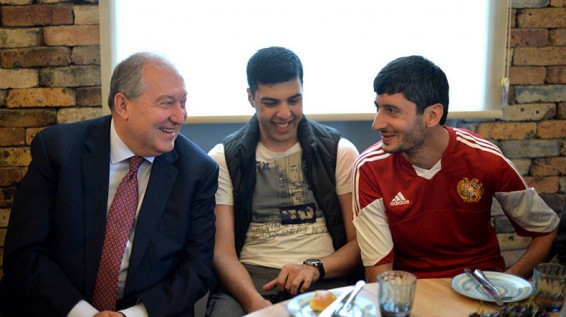 Նախագահի աշխատակազմն աշխատանքի է ընդունել ևս մեկ վիրավորված զինվորի