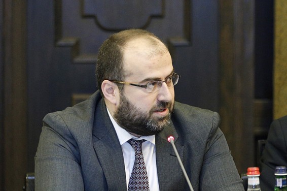 Страсти вокруг ереванского зоопарка: Министр подаст в суд за заявление о личном бизнесе