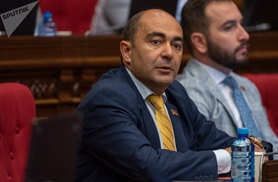 «Աշխարհացունց բան չի եղել». Էդմոն Մարուքյանը՝ Բակո Սահակյանի և Արկադի Ղուկասյանի կոչի մասին