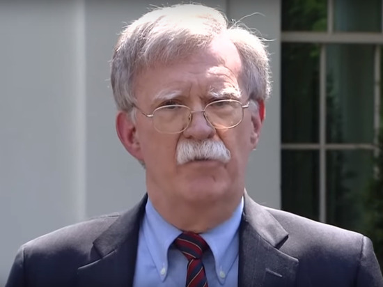 Советник Трампа призвал Россию покинуть Венесуэлу: «Это наше полушарие»