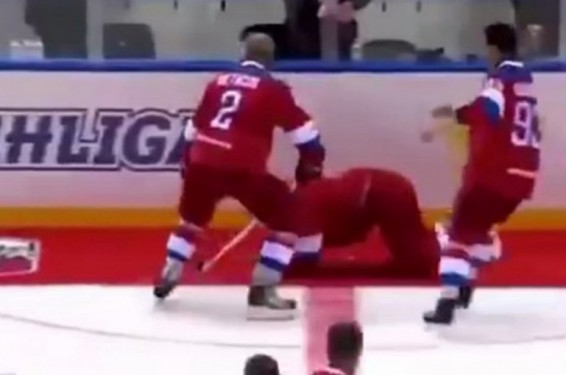 . Պուտինը հոկեյի հանդիպումից հետո ընկել է սառույցին