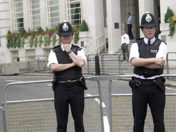 Լոնդոնի կենտրոնում դանակով մարդկանց վրա հարձակվող երիտասարդին մեղադրանք է առաջադրվել