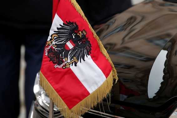 Ավստրիայի փոխկանցլերը պաշտոնաթող կլինի՝ «ռուս միլիոնատիրուհու» հետ հանդիպման պատճառով