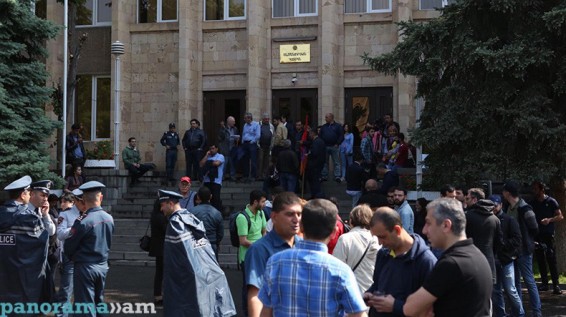 Արգելափակել են նաև ՍԴ մուտքը