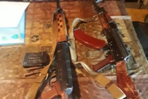 Полицейские Арарата обнаружили незаконно хранящиеся автомат и ружье