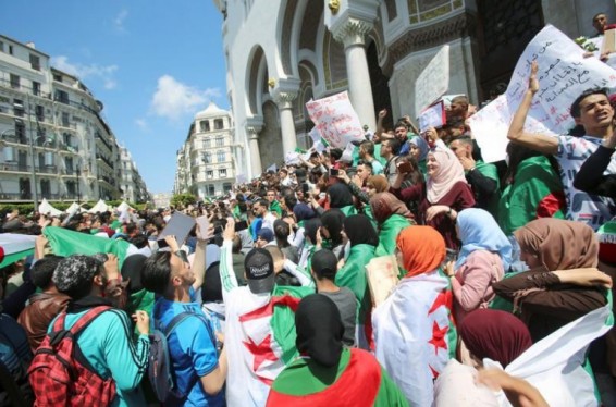 Ալժիրում թեկնածուների բացակայության պատճառով նախագահական ընտրությունները կարող են տեղափոխվել. լրատվամիջոցներ