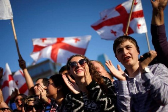 Վրաստանի կառավարության գործունեությունը բացասական է գնահատում հարցվածների 56 տոկոսը. հարցում