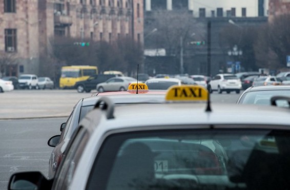 «Ձյաձյ, քշի խաղատուն, բայց մի 10 րոպե սպասի՝ հես ա կրվեմ՝ գամ». Տաքսու վարորդները՝ խաղամոլների մասին