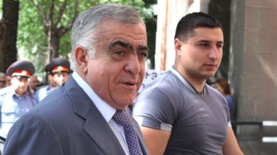 Брат Сержа Саргсяна вновь уехал из Армении