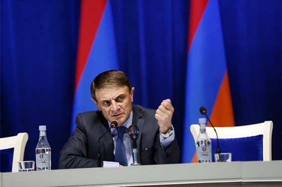 Осипян: полиция изучает все случаи насилия, фиксируемые в стране