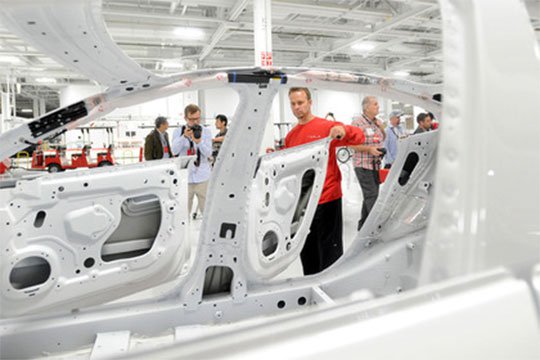 Tesla-ն աշխատակիցներին արգելել է բողոքել