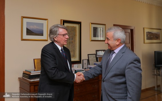Արցախի ԱԺ նախագահն ընդունել է պրոֆեսոր Մայքլ Գլենոնին