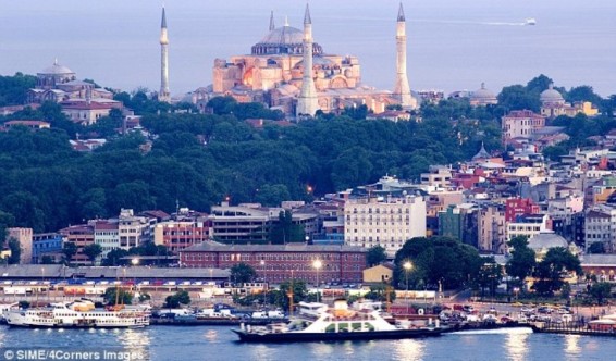 Թուրքիան վերացրել է պետծառայողների արձակուրդի արգելքը