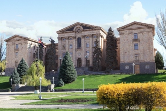 Ուղիղ. ԱԺ-ն շարունակում է իր աշխատանքը