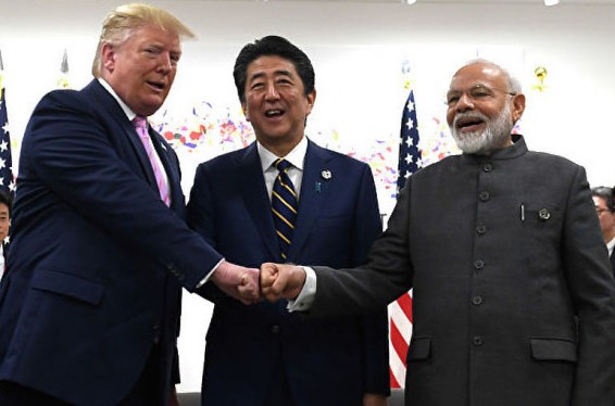 Դոնալդ Թրամփը Ճապոնիայի և Հնդկաստանի վարչապետներին բռունցքով է բարևել