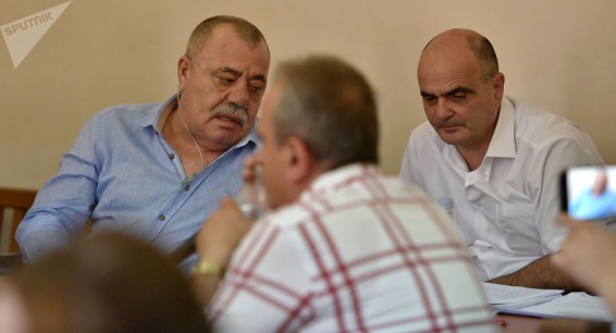 Он не может ходить: адвокат Григоряна считает, что его намеренно содержат под стражей