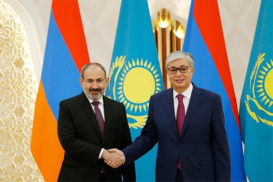 Никол Пашинян провёл телефонный разговор с Касым-Жомартом Токаевым