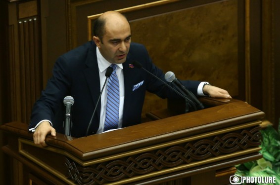 Էս ո՞ւր ենք գնում, բա դուք էիք ասում ինստիտուցիոնալ, ի՞նչ եղավ, մեկը չհիմնավորեց, թե ինչու ենք ՄԻԵԴ-ի ներկայացուցչին վարչապետի աշխատակազմում առանձնացնում․ է․ Մարուքյան