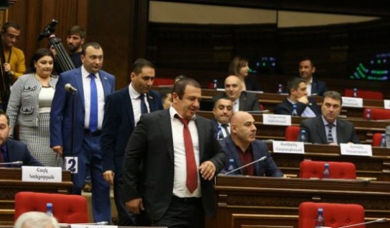 ԲՀԿ-ական պատգամավորներ առաջարկում են քրեականացնել աշխատանքից ազատվելու դիմում տալը հարկադրելը