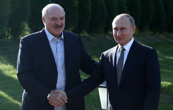 Путин и Лукашенко побывали на службе в Спасо-Преображенском Валаамском монастыре
