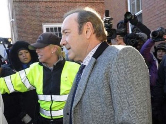 Քեւին Սփեյսիի մեղադրանքները հանել են