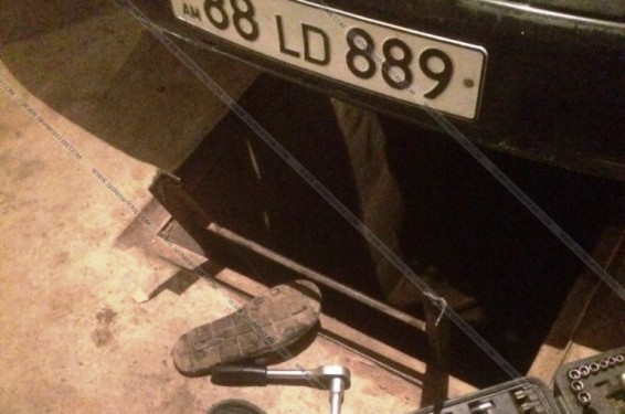 Սարդարապատ գյուղում դպրոցականը ավտոտնակում ավտոմեքենան նորոգելիս ոտքը դրել է բաց հոսանքալարի վրա և հոսանքահարվելով՝ մահացել․ Shamshyan.com