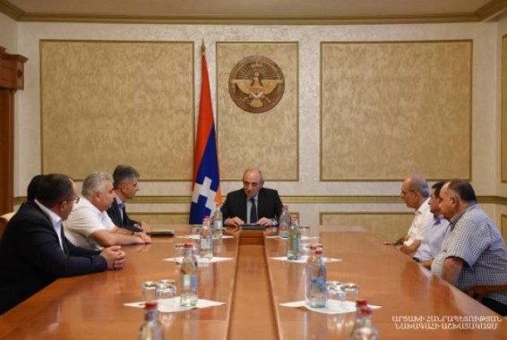 Բակո Սահակյանն ընդունել է ՀՅԴ Արցախի կենտրոնական կոմիտեի անդամներին