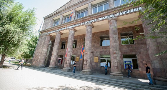 Врио ректора ЕГУ подал в суд на вуз: теперь одновременно и истец, и ответчик