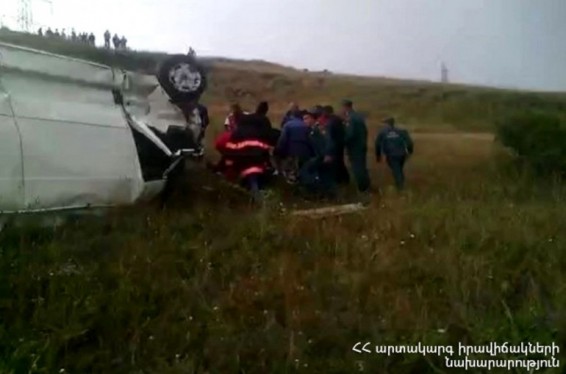 Երևան-Մեղրի ճանապարհին Ford Transit-ը շրջվել է. կա տուժած