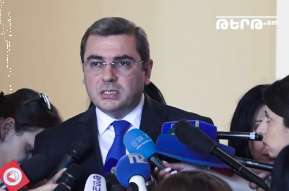 Բագրատաշենի անցակետում ինքնավնասման դեպքից օգտվելով՝ քաղաքացիները տարել են իրենց բեռները. Դավիթ Անանյան