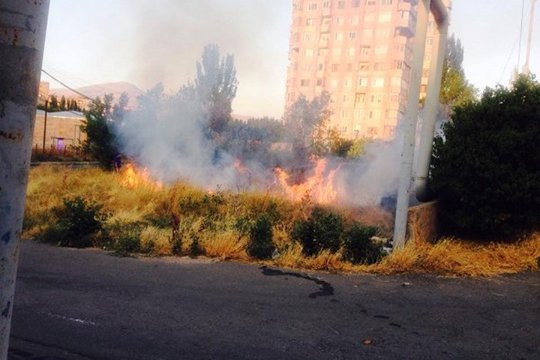 Բարձր ջերմաստիճանի պայմաններում հանրապետության տարբեր հատվածներում հրդեհներ են բռնկվում