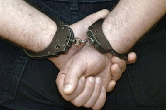 Երևանում 33-ամյա քաղաքացին կոտրել է ճաղավանդակներ, կանգառի սյուները և հարձակվել մարդկանց վրա. նա բերման է ենթարկվել