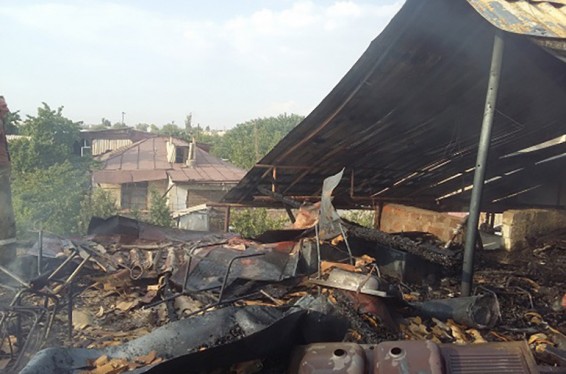 Խոսրովի անտառ պետական արգելոց տանող ճանապարհին այրվում է 17 հա բուսածածկույթ