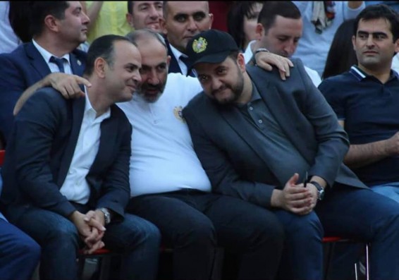 «Տեղում` նոր գաղափարներ քննարկելիս»․ Արայիկ Հարությունյանը լուսանկար է հրապարակել