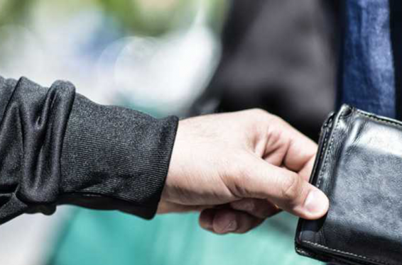 27 տարի պատիժը կրելուց հետո համաներմամբ ազատված տղամարդը իրանցուց գողացել է դրամապանակ՝ 15.400 դոլար և մոտ 4 մլն դոլար գումարով