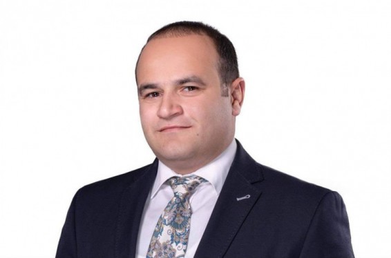 Հանդես եմ գալու օրենսդրական նախաձեռնությամբ, ըստ որի ավիափոխադրողներն ուշացած չվերթների համար ուղևորներին կապահովեն անհրաժեշտ պայմաններով, ընդհուպ մինչև փոխհատուցում. Նարեկ Մկրտչյան