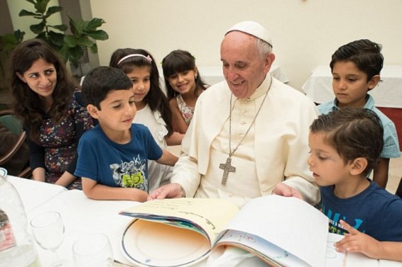 Հռոմի պապն անօթևաններին պիցցա է հյուրասիրել