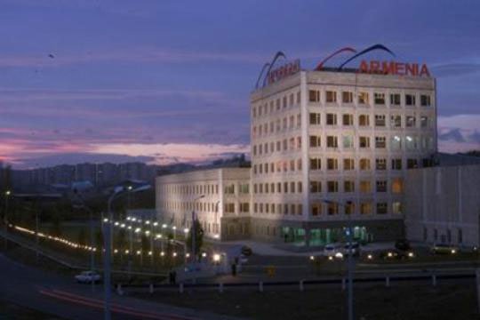 «Արմենիա TV-ն» տուգանվել է սերիալում մկրատով կնոջ դեմքը վնասելու դրվագի համար«Արմենիա TV-ն» տուգանվել է սերիալում մկրատով կնոջ դեմքը վնասելու դրվագի համար