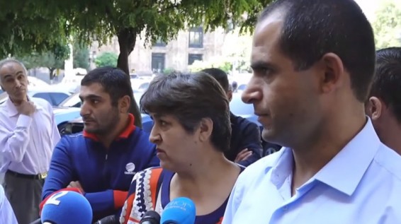 Ցմահ դատապարտյալ Աշոտ Մանուկյանի հարազատների խնդրագիրը վարչապետին