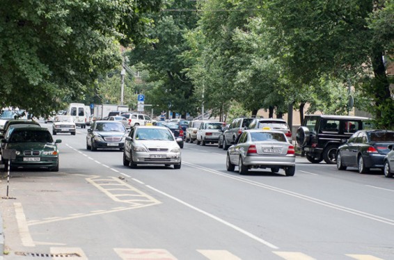 Առաջին ընթերցմամբ ընդունվեց երթևեկության խախտումները նկարելու և ոստիկանությանը փոխանցելու նախագիծը