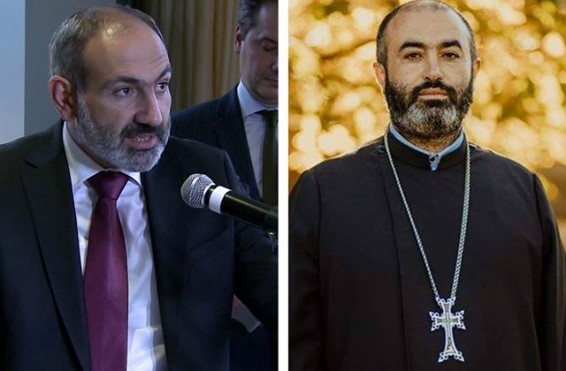 «Չեմ խորշում ծնկի գալուց, բայց միայն Աստծո առաջ». Քահանան՝ վարչապետի հայտարարության մասին