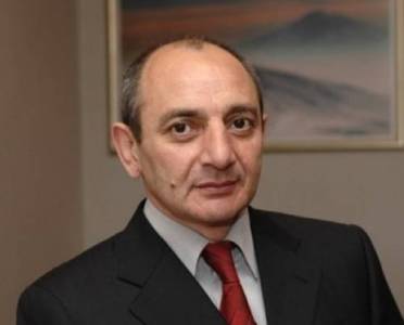 «Մենք միշտ հիշում ենք ձեզ ու երախտապարտ ենք». Բակո Սահակյանը շնորհավորական ուղերձ է հղել Ուսուցչի օրվա առթիվ